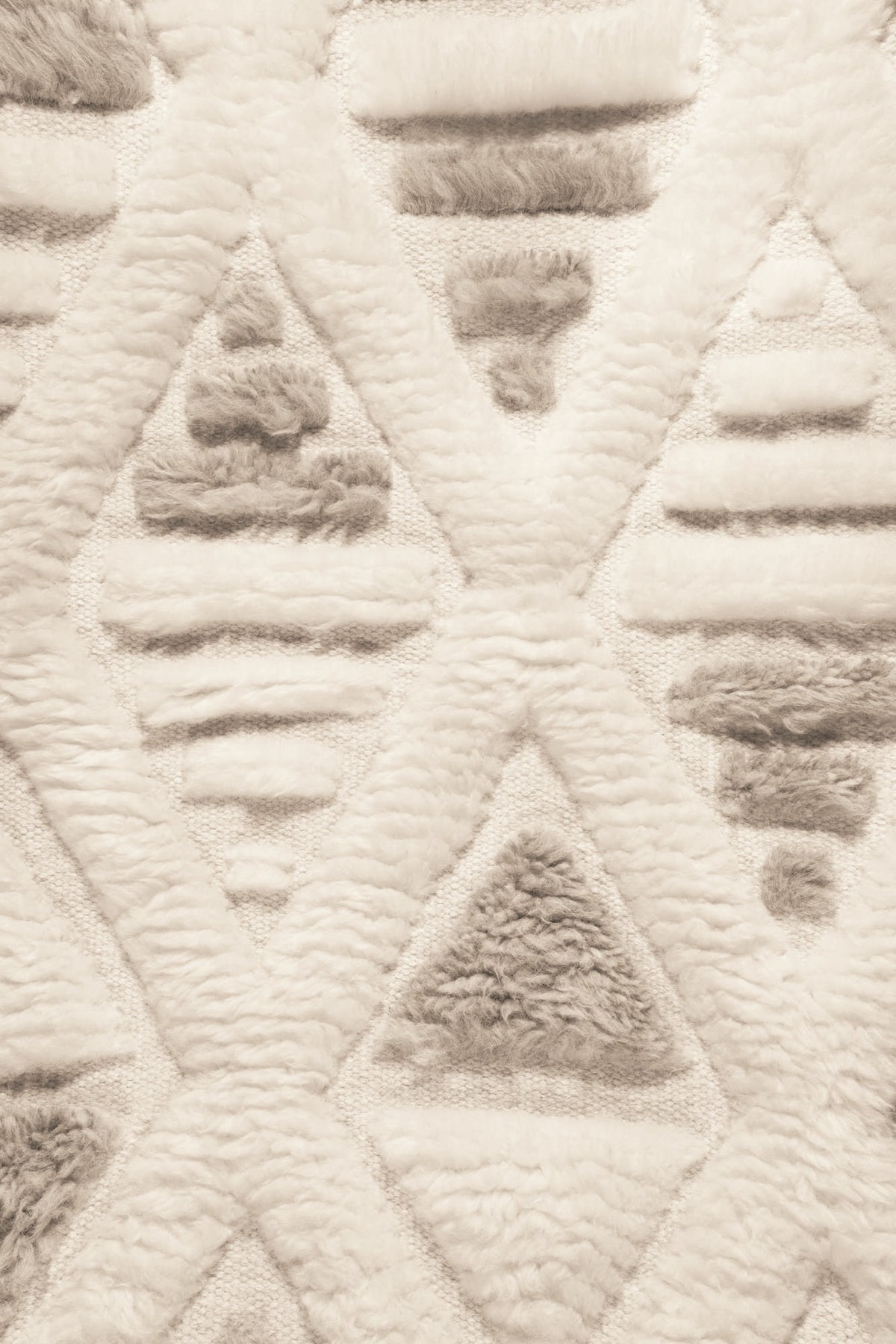 TRH-R105 rug in Warm Ivory / Mushroom