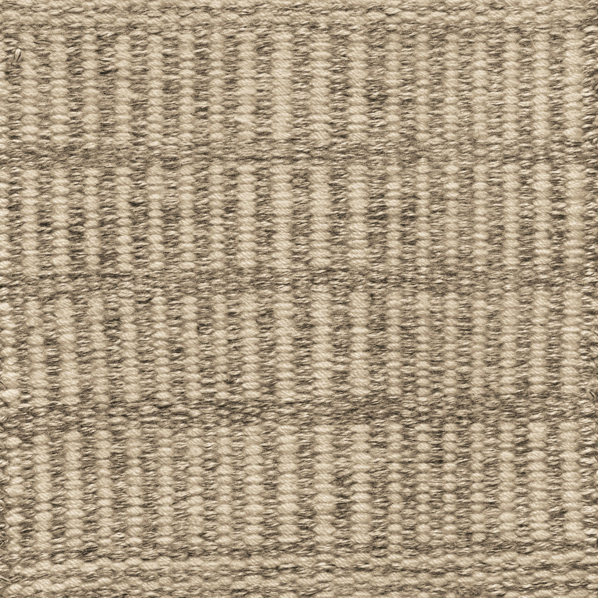 TRH-R107 rug in Oatmeal / Sand