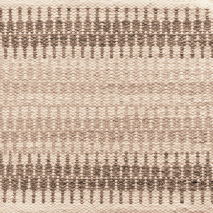 TRH-R151 rug in Soft Clay / Cream