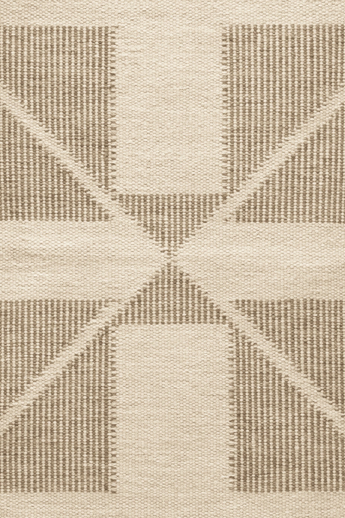 TRH-R159 rug in Parchment / Tobacco