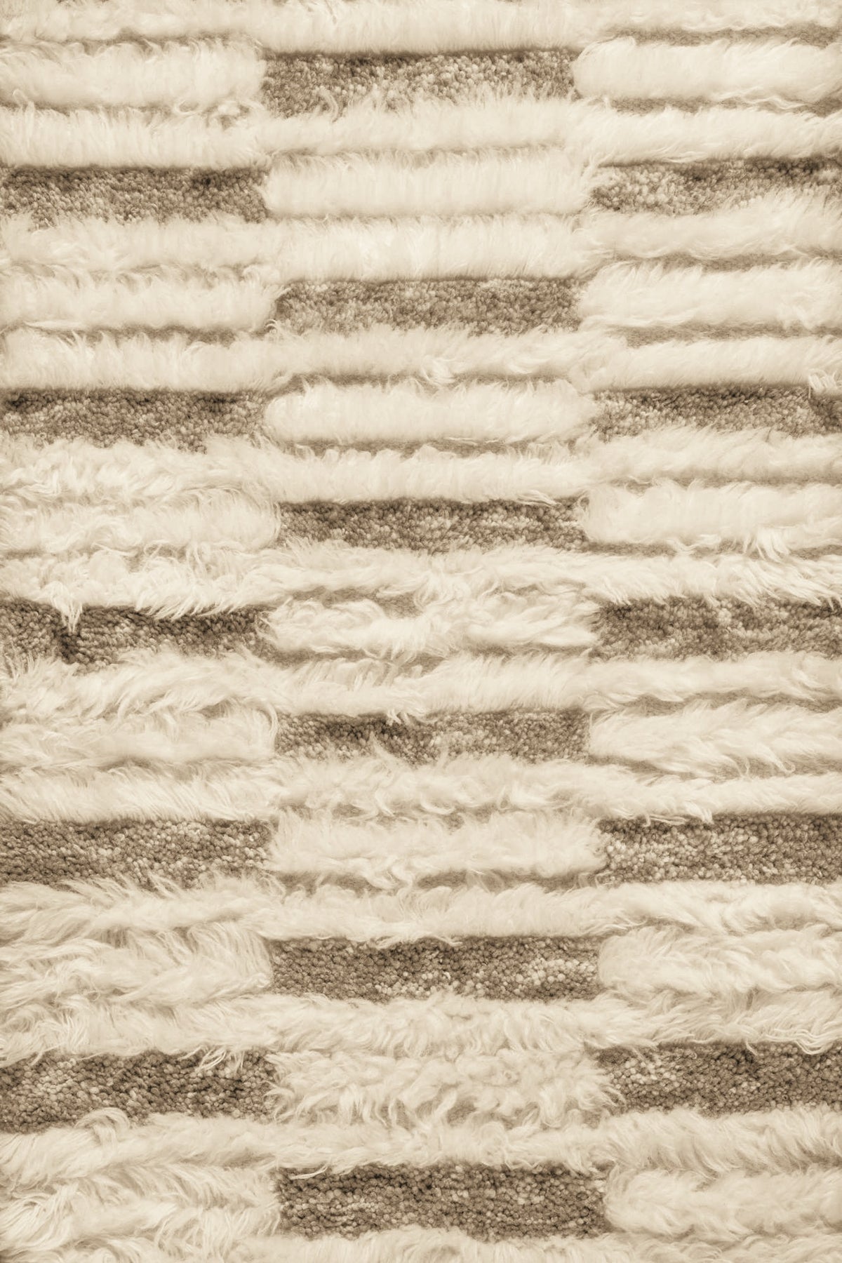 TRH-R23 rug in Parchment / Tobacco