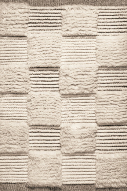 TRH-R30 rug in Warm Ivory / Mushroom