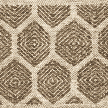 TRH-R74 rug in Parchment / Tobacco