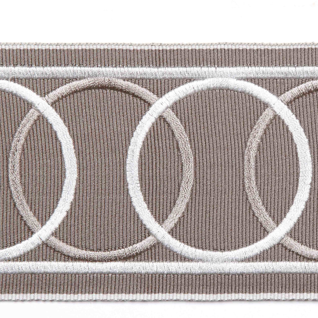 TRH21203 Trim