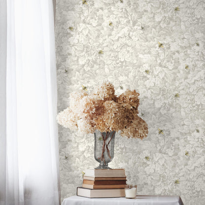 Busy Bee Natural wallpaper by Woodchip & Magnolia
