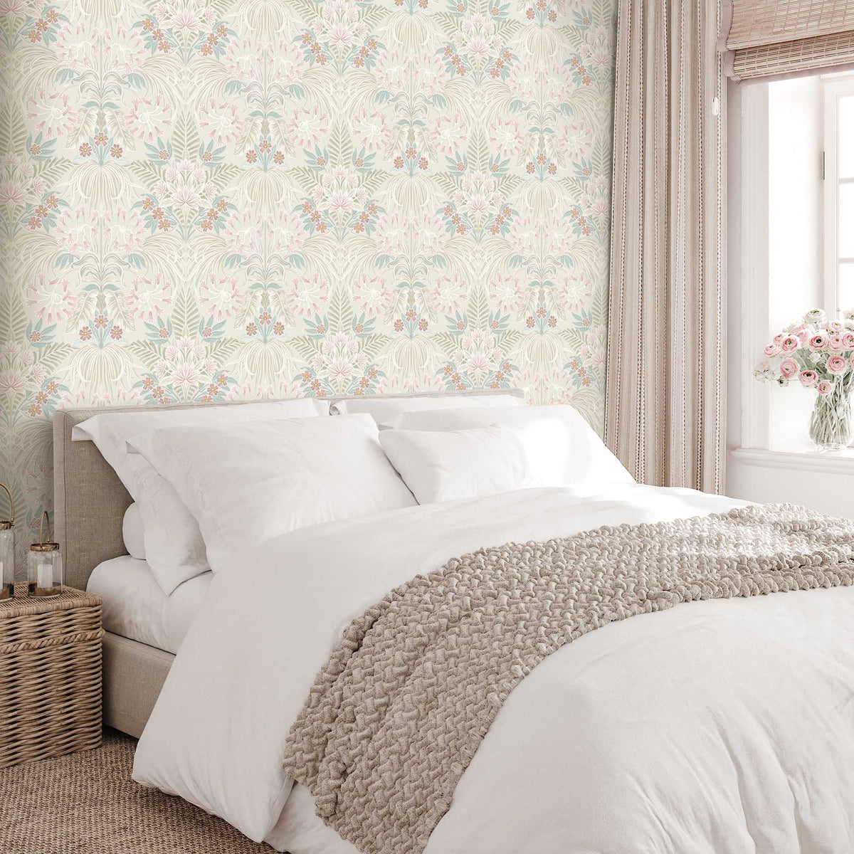 Mirk Pastel wallpaper by Woodchip & Magnolia