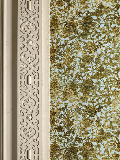 Amicia Wallpaper by Watts 1874 in Honeybird