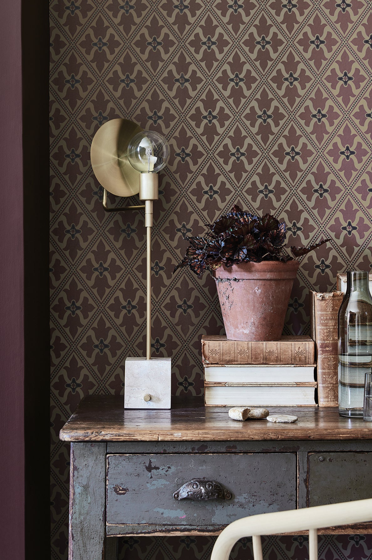 Bayham Abbey wallpaper by Little Greene in Monarch