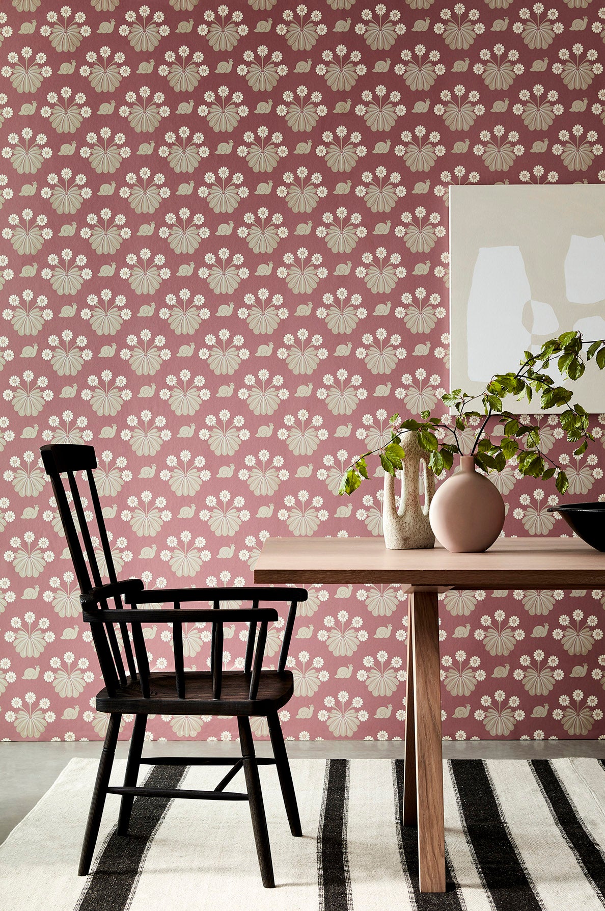 Burges Snail wallpaper by Little Greene in Rosie