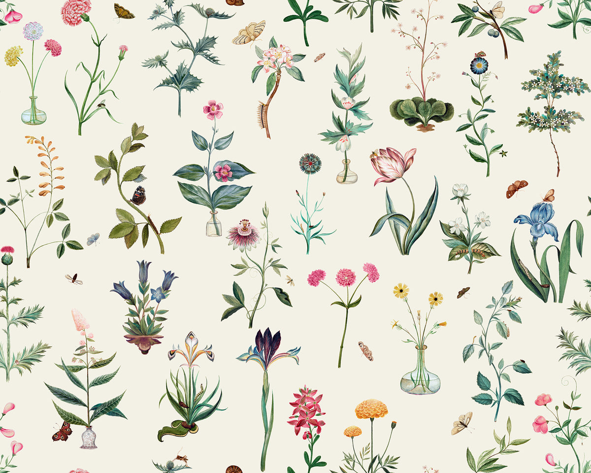 Bzzzzzz Chenille mural by Bien Fait