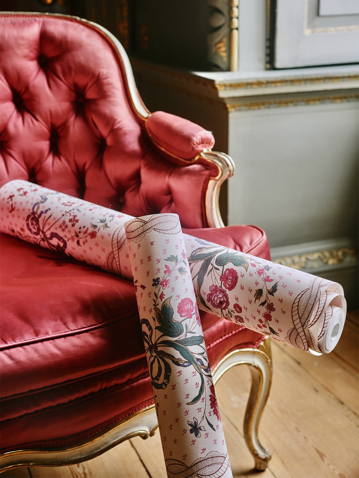 Cecilia Wallpaper by Watts 1874 in Rosa Alba - Non-Woven Paper