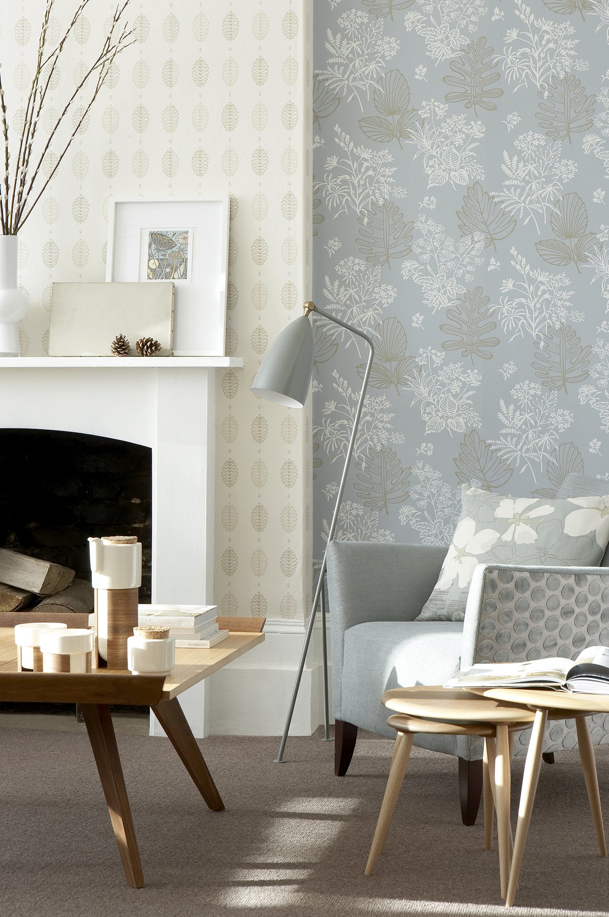 Cones wallpaper by Little Greene in Lint