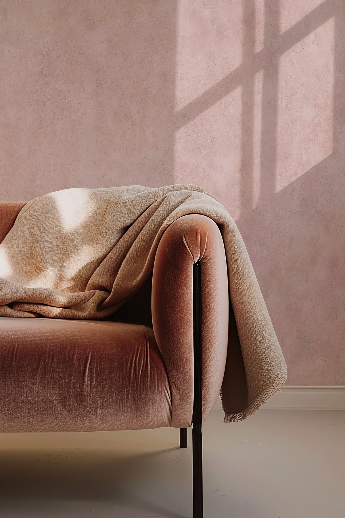 Craquelure Dusty Pink Wallpaper