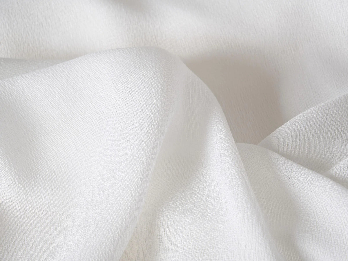 Dent Blanche Fabric by Pierre Frey in Coton (F3602001)