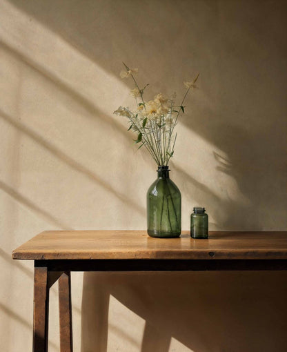 Estuco wallpaper by Coordonné in 0, shown in a styled room