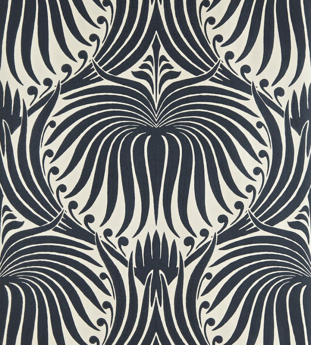 Lotus Wallpaper by Farrow & Ball Old White / Off Black