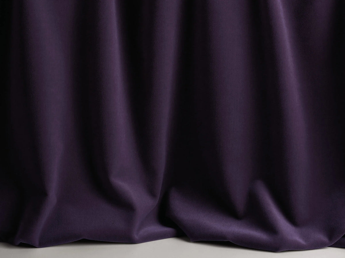 Fine Fabric by Pierre Frey in God Save the Queen (F3210021)