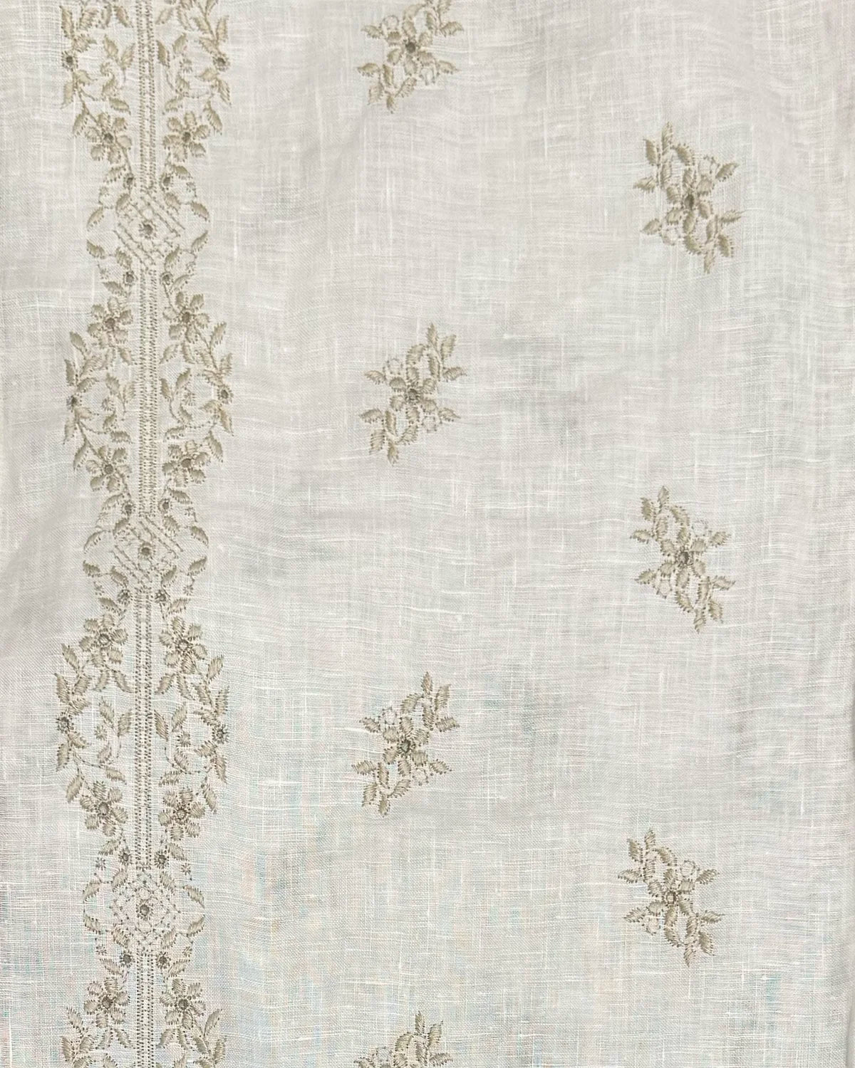 Fiorella Fabric by Fleurons d'Hélène in Original
