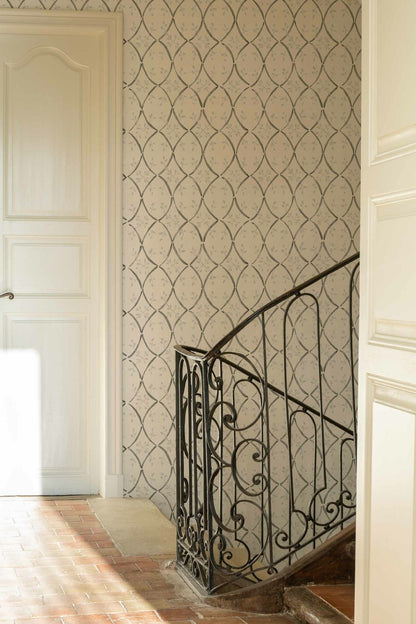 Forja wallpaper by Coordonné in Nube, shown in a styled room