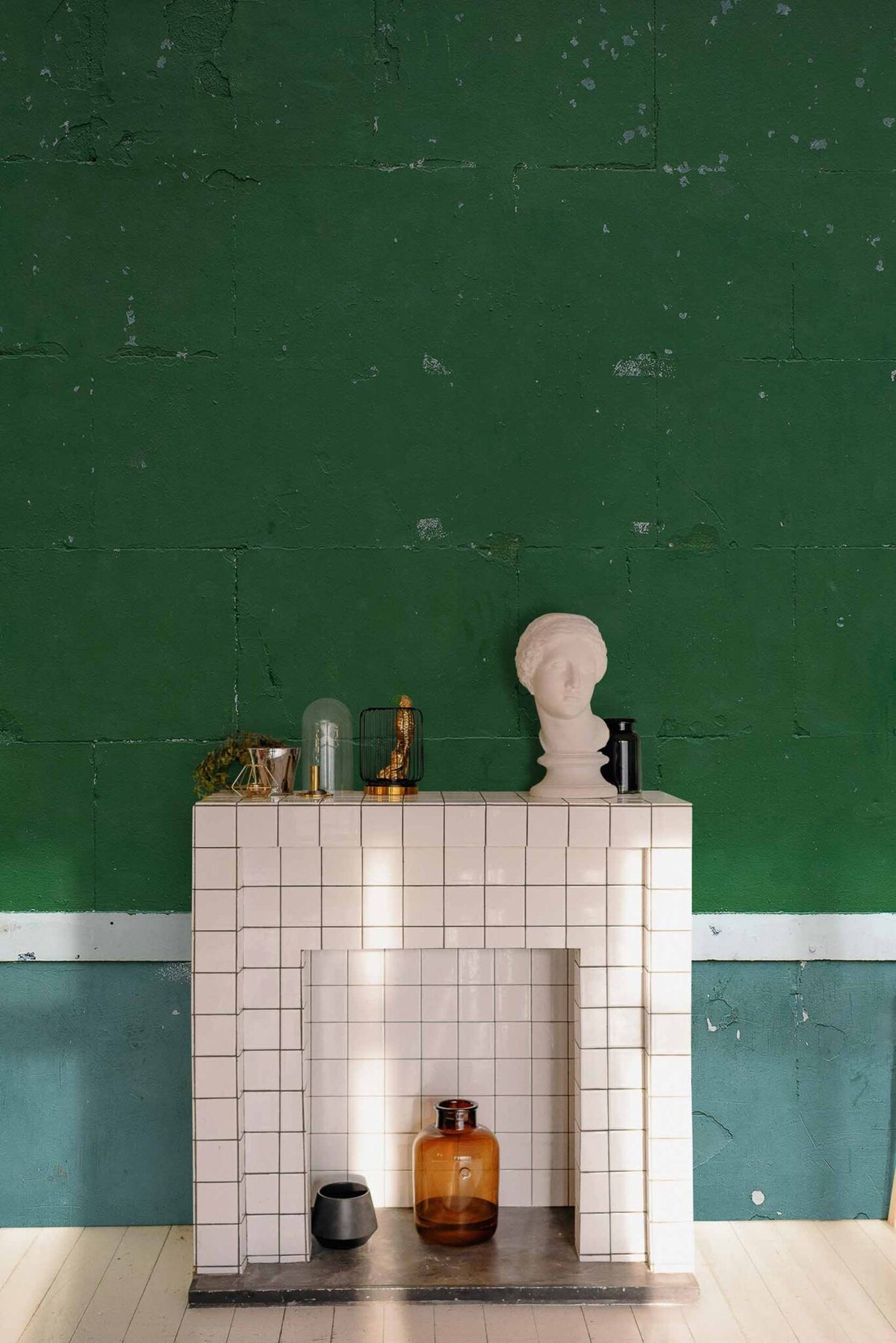 Fronton mural by Coordonné in Wall, shown in a styled room