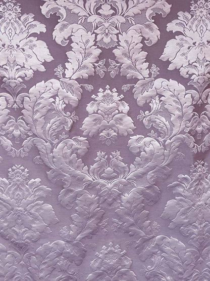 Genevieve Fabric by Watts 1874 in Lilla