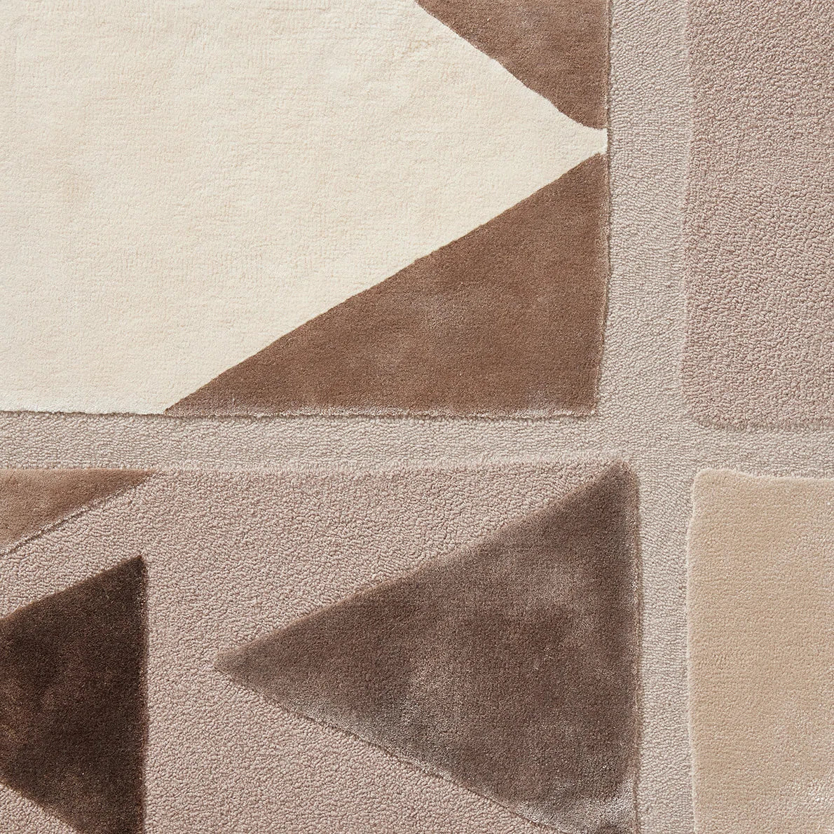 Hawa Rug by Pierre Frey in Argile (FT205001)