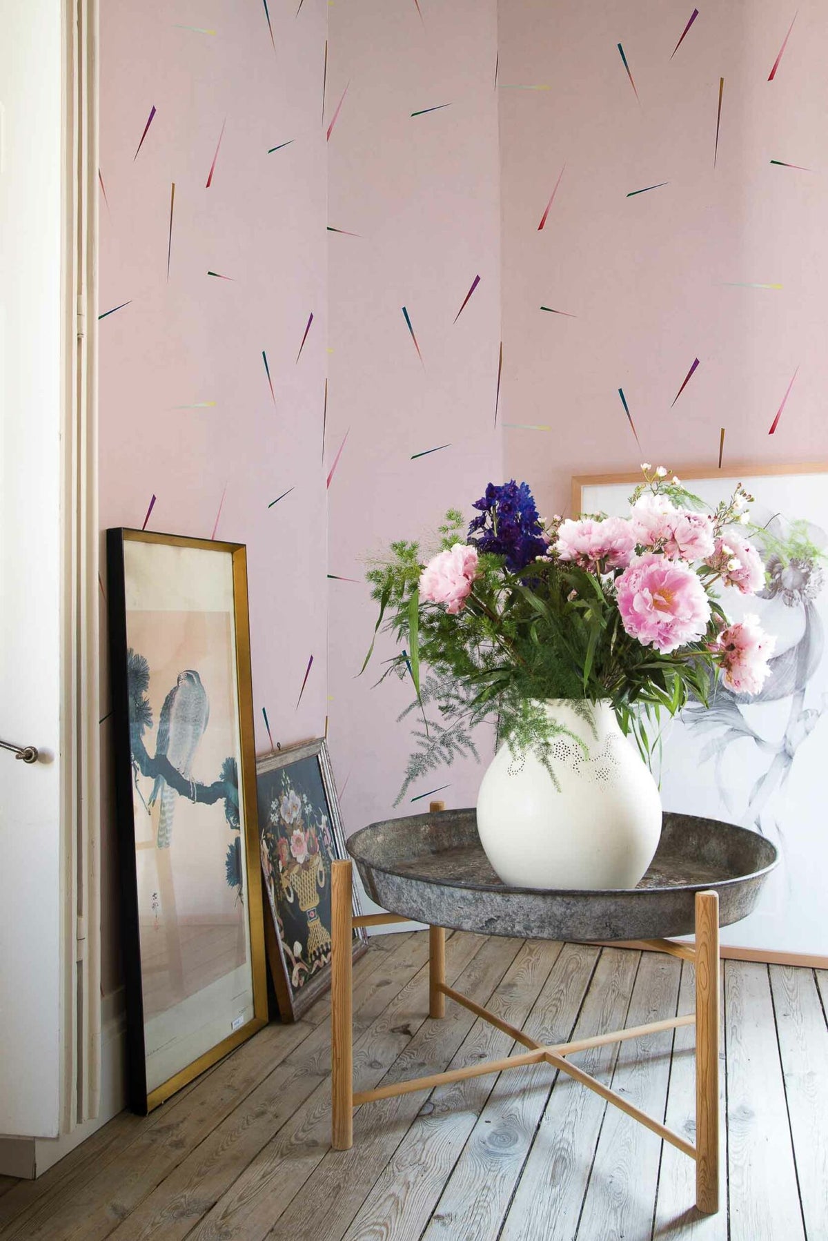 IkeyaSeki wallpaper by Coordonné in Rosa, shown in a styled room