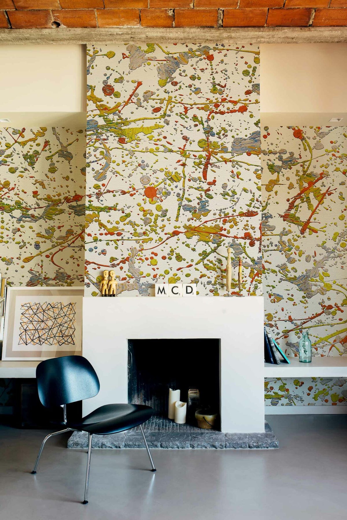 Jackson mural by Coordonné in White, shown in a styled room