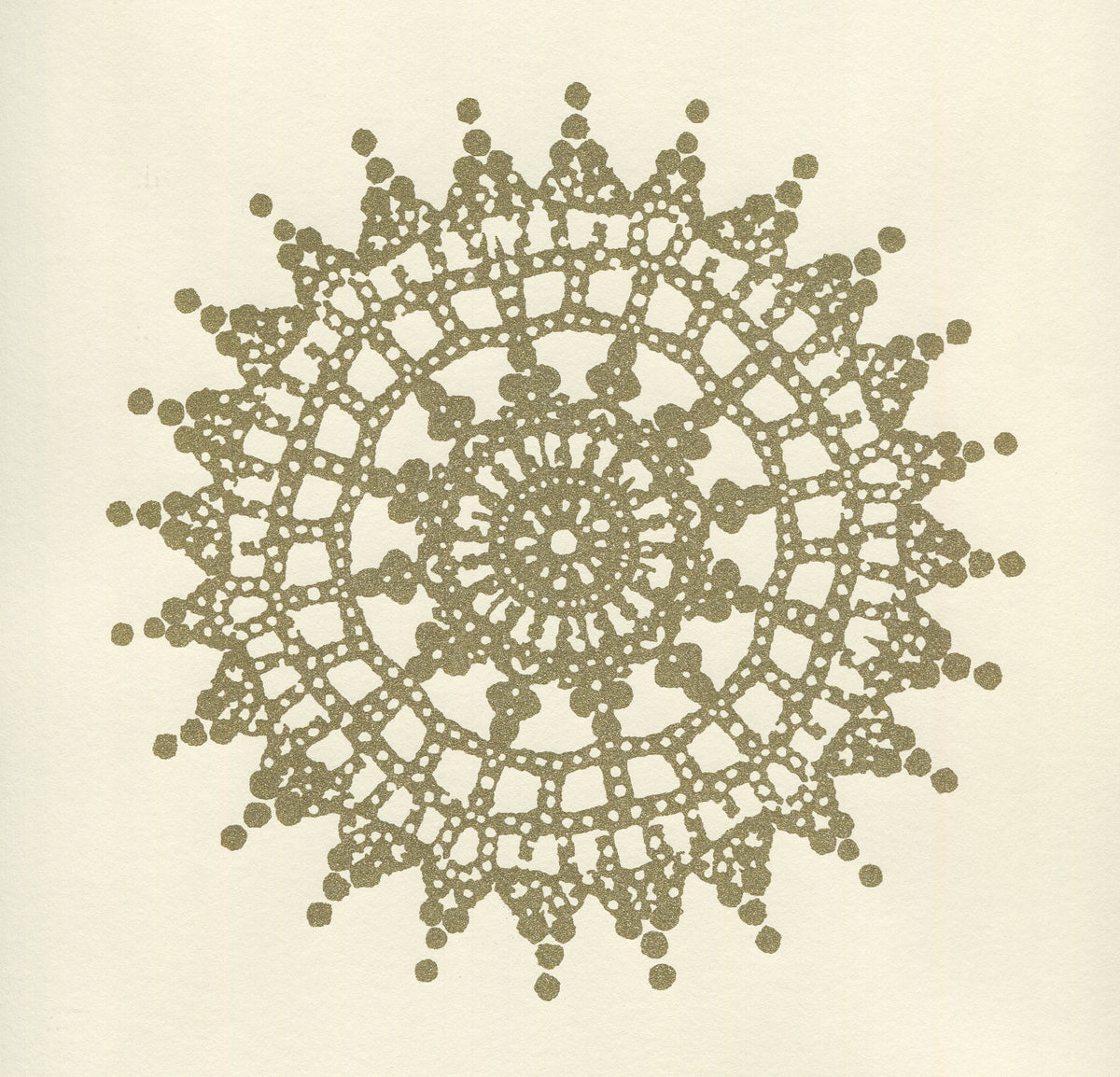 Jeanne Medallion Gold on Off White wallpaper by Home Couture