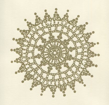 Jeanne Medallion Gold on Off White wallpaper by Home Couture