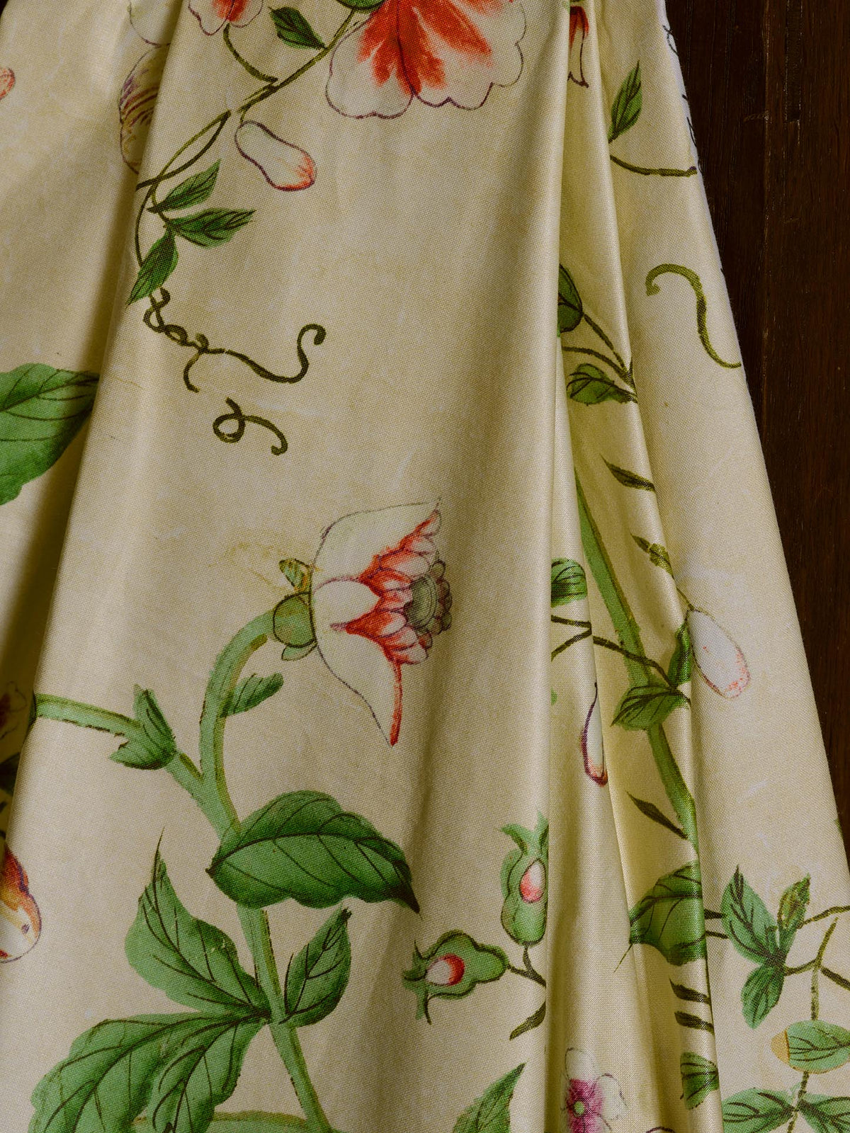 Le Paravent Chinois Chintz Fabric by Braquenié shown in a room setting (view 1)