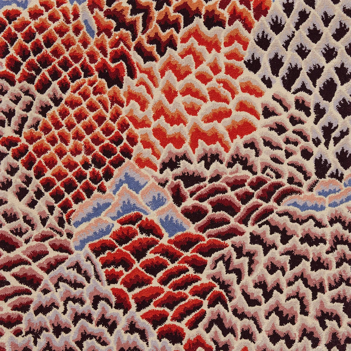 Le Rocher Tuft Rug by Braquenié in Grenat (BT133001)