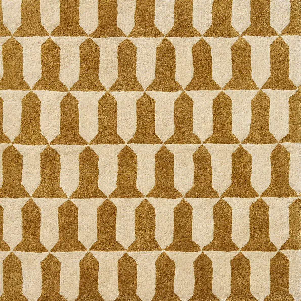 Les Blasons Tuft Main Rug by Le Manach in Miel (LT100002)