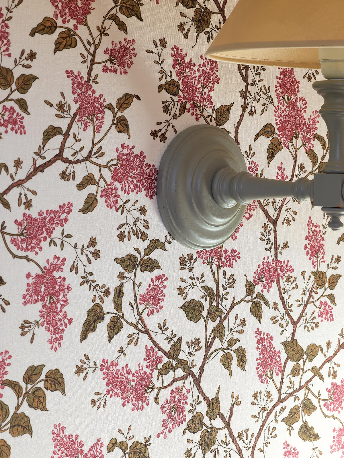 Les Lilas Wallpaper by Braquenié shown in a room setting (view 2)
