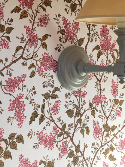 Les Lilas Wallpaper by Braquenié shown in a room setting (view 2)
