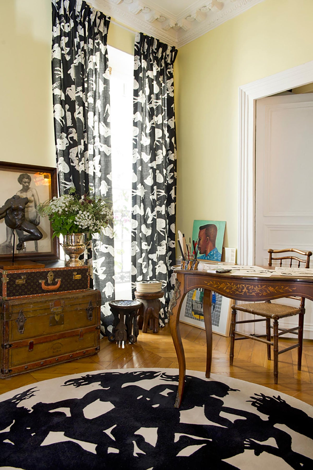 Les Ombres Rug by Pierre Frey shown in a room setting (view 1)