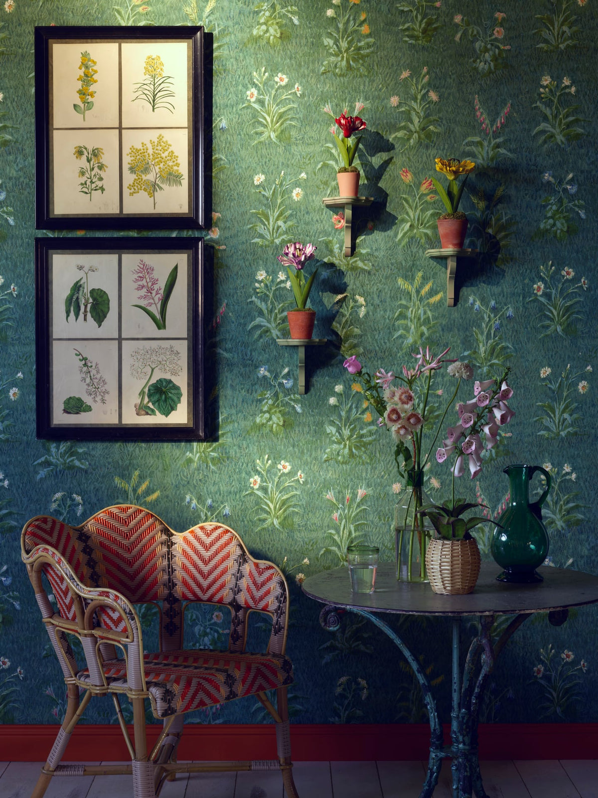L'Herbier du Jardin Wallpaper by Pierre Frey shown in a room setting (view 1)