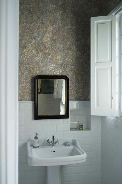 Marta wallpaper by Coordonné in Ambar, shown in a styled room