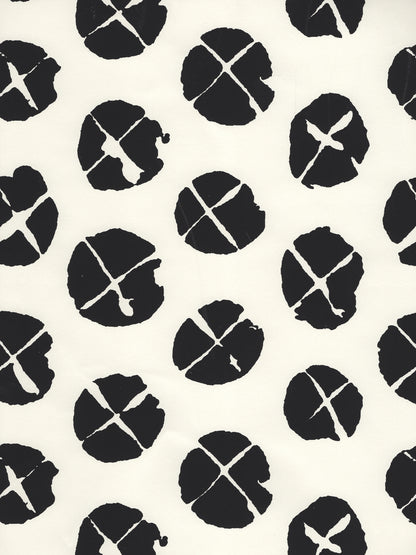 Obi II Black on Almost White wallpaper by China Seas