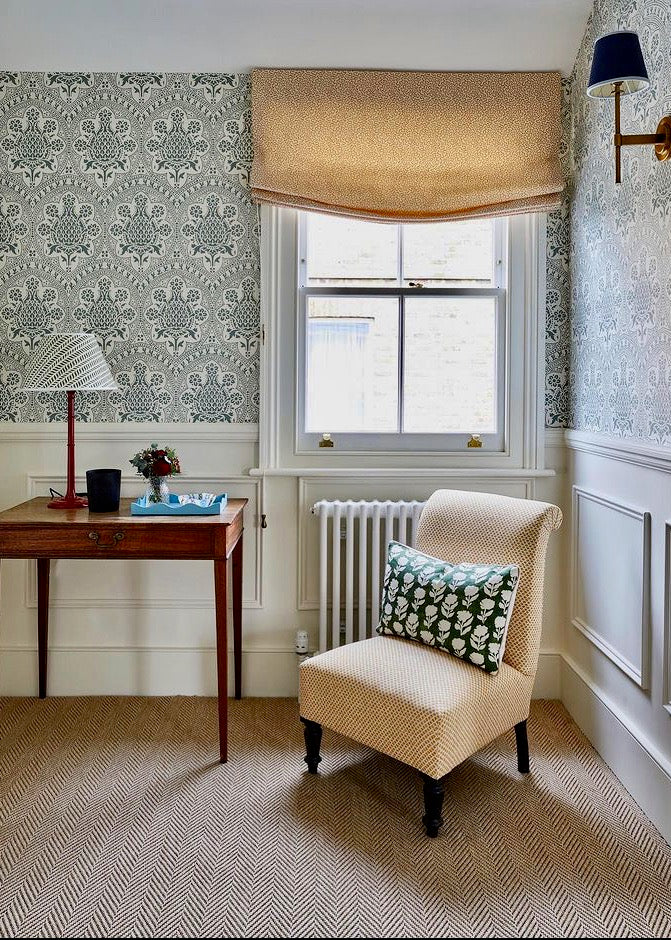 Pineapple Wallpaper by Watts 1874 in Castle Grey