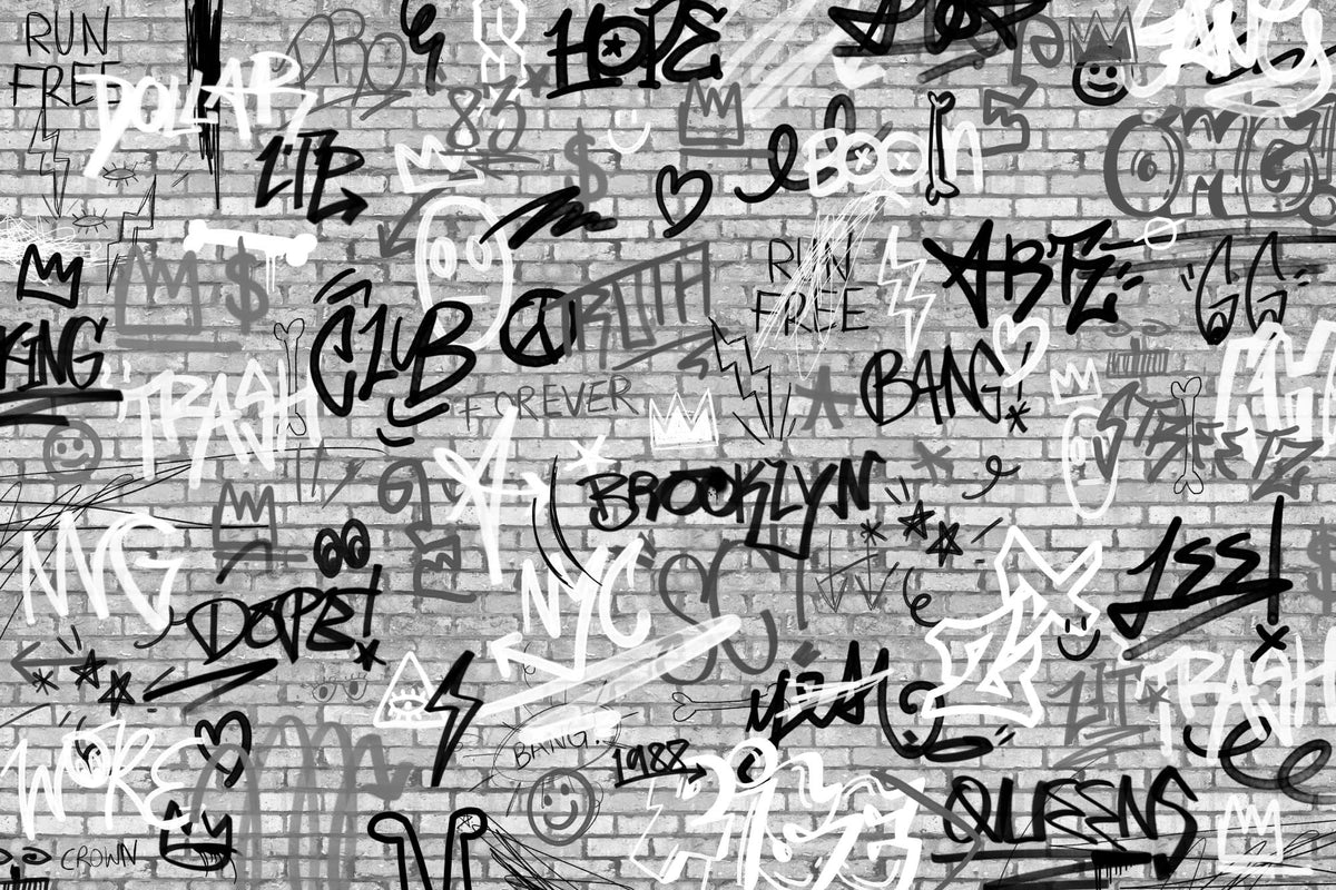 Queens Black & White mural by Hovia