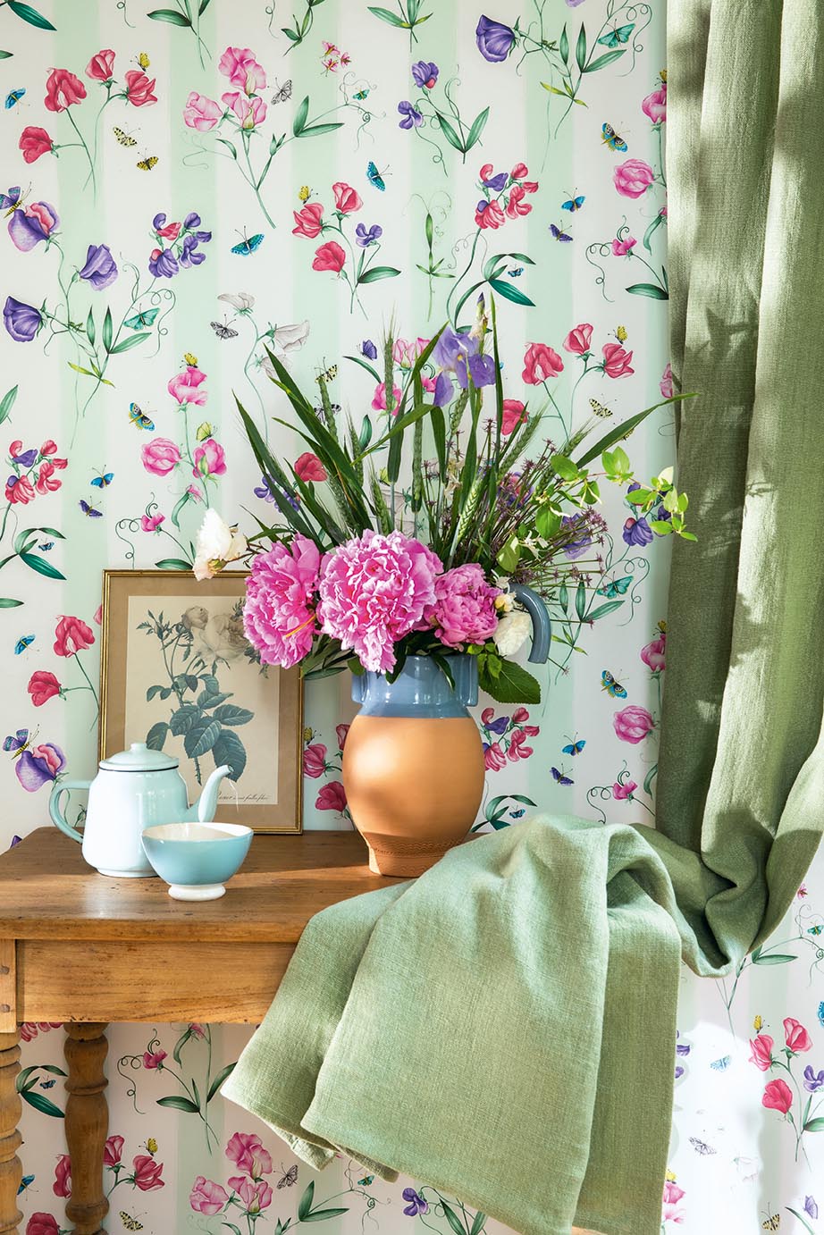 Rayure les Pois de Senteur Wallpaper by Pierre Frey shown in a room setting (view 2)