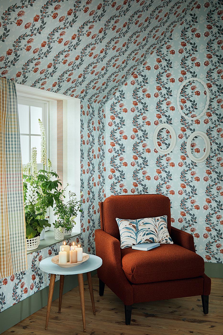 Rosa Wallpaper by Pierre Frey shown in a room setting (view 1)