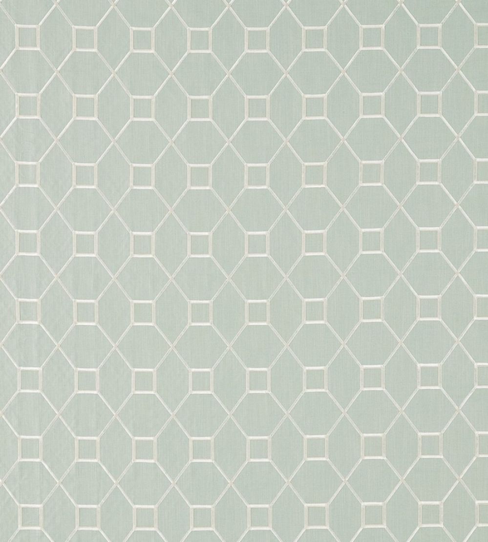 Baroque Trellis Fabric by Sanderson Wedgwood / Chalk