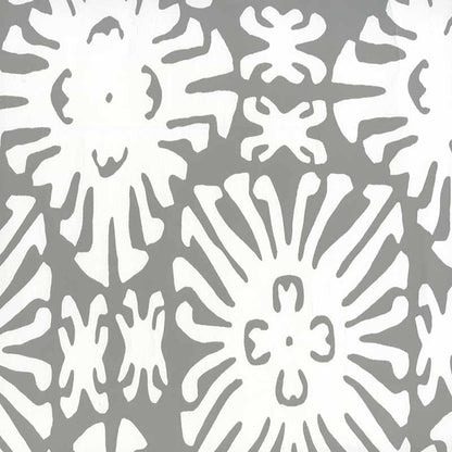 Sigourney Reverse Small Scale Gray on White wallpaper by China Seas