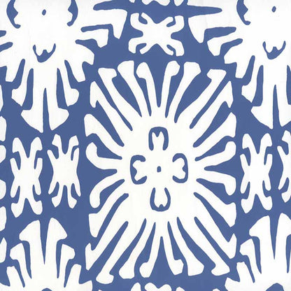 Sigourney Reverse Small Scale New Navy on White wallpaper by China Seas