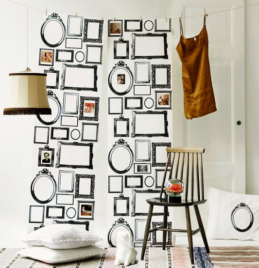 The Family Wallpaper by Studio Lisa Bengtsson in Original, room view