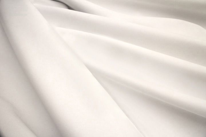TRH-L1199 White smooth top grain upholstery leather hide