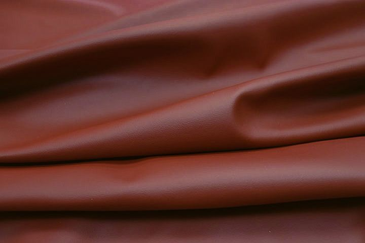 TRH-L1220 Red smooth top grain upholstery leather hide, detail view 3