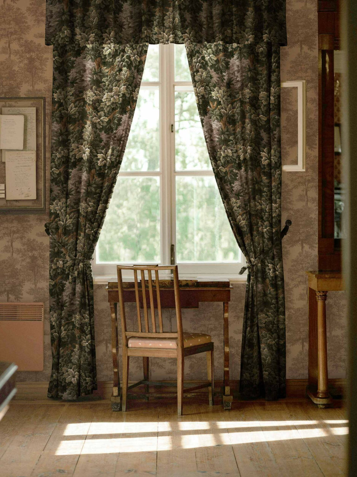 Verdure 16th fabric by Coordonné in Ecru, shown in a styled room